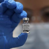 Pfizer's Covid-19 vaccine receives key FDA panel recommendation