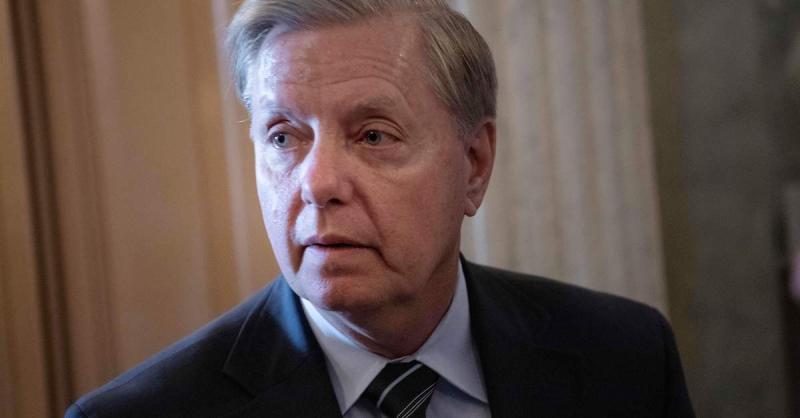 Lindsey Graham Swarmed By Trump Supporters at Airport Chanting 'TRAITOR!'