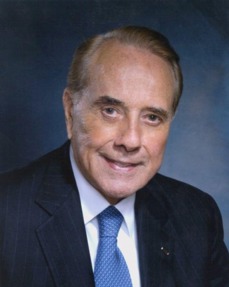97 Year Old Bob Dole Says He Has Stage 4 Lung Cancer And Will Begin Treatment 