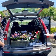 Police deliver Mother's Day flowers after arresting delivery driver for DUI