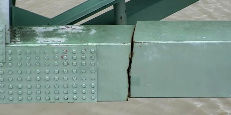 Inspector who failed to catch Mississippi River bridge crack is fired