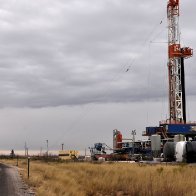 Oil boom in New Mexico could stick taxpayers with cleanup costs -study | Reuters