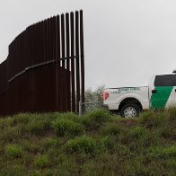 Migrant boy, 5, seen screaming after being abandoned along US-Mexico border, video shows