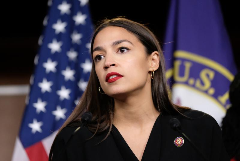 AOC Blasts Dems Who 'Mischaracterized' Ilhan Omar's Remarks and Helped Fuel 'Right-Wing Vitriol'