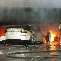 Federal regulators warn of risks to firefighters from electrical vehicle fires