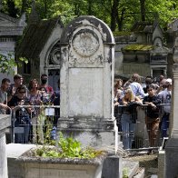 50 years after his death, fans honor Jim Morrison in Paris | Entertainment | omaha.com