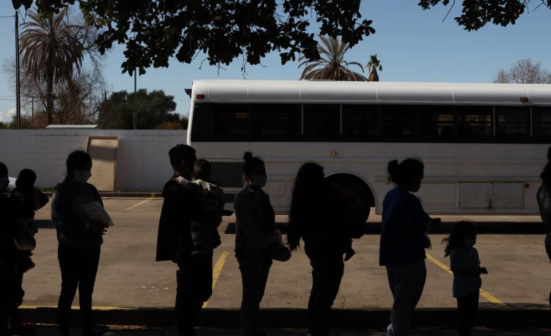 Texas city sues federal authorities to halt transport of migrants