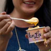 Kraft Macaroni & Cheese ice cream debuts and quickly sells out