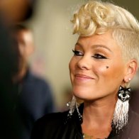 Pink offers to cover Norwegian women's beach handball team fine for not playing in bikinis