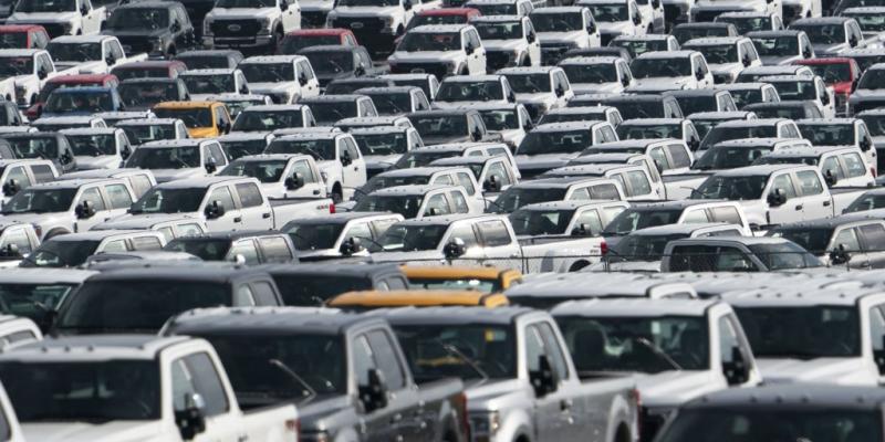 Car buyers pay as chip shortage outlook dims