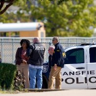 4 injured in shooting at Timberview High School in Arlington, Texas; suspect in custody