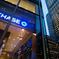 JPMorgan hit with $200 million in fines over use of encrypted messaging apps