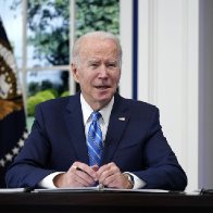 Biden declares no federal solution to unrelenting waves of COVID-19