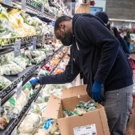 'We deserve more': Grocery workers lament extra work, lack of hazard pay as omicron decimates workforce