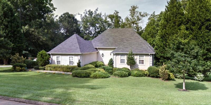 Georgia pastor, wife charged with false imprisonment after people found in locked basement