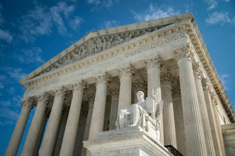 Supreme Court halts order requiring Alabama to redraw congressional map