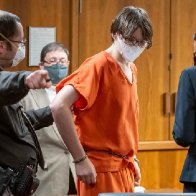 Prosecutors fight to keep Michigan school shooting suspect, 15, in adult jail