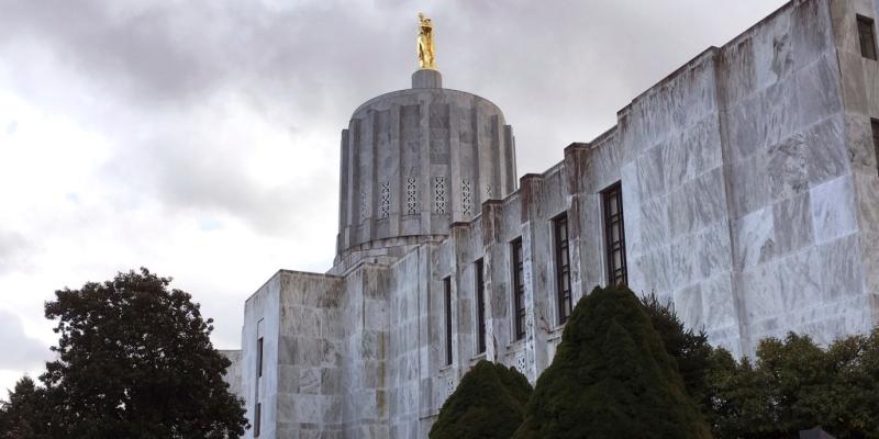 Oregon ends residency rule for medically assisted suicide