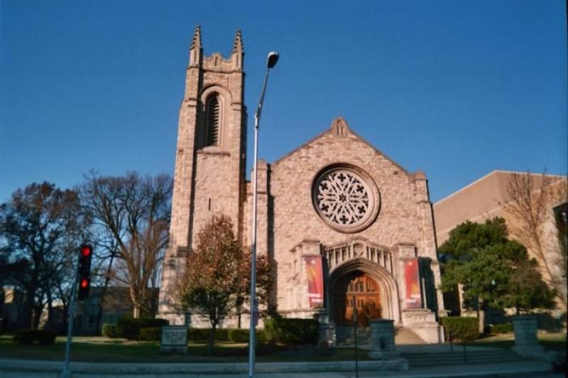 Chicago-area church 'fasting from whiteness' during Lent