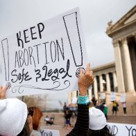 Oklahoma to make providing abortion a felony