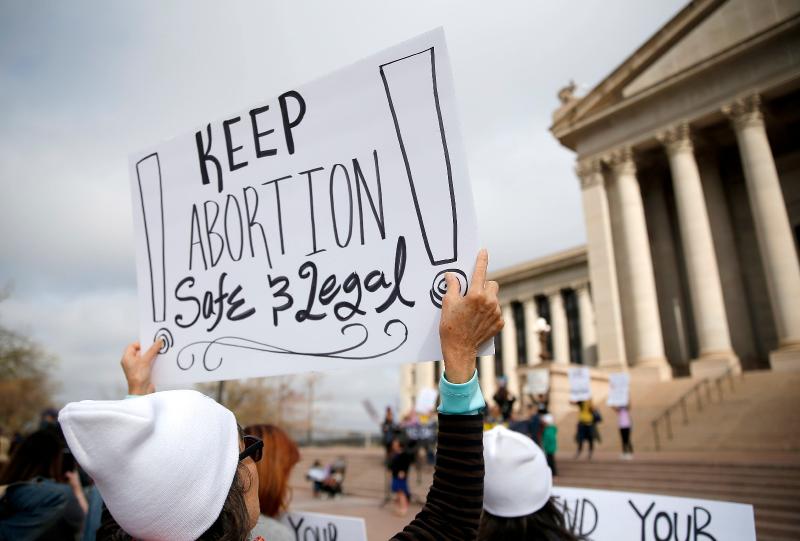 Oklahoma to make providing abortion a felony