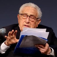 Kissinger Warns of Putin Using Nuclear Weapons in Ukraine