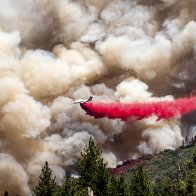 Firefighters slow growth of California blaze near Yosemite | AP News