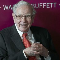 Buffett's firm buys more Apple, Amazon while betting on oil | AP News