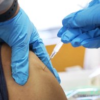 Less than 2% of U.S. adults have gotten updated Covid booster shots