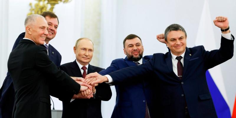 Putin annexes 4 occupied regions; Ukraine applies to join NATO