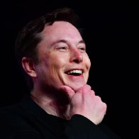 Elon Musk's weekend: Plenty of tweets, little clarity