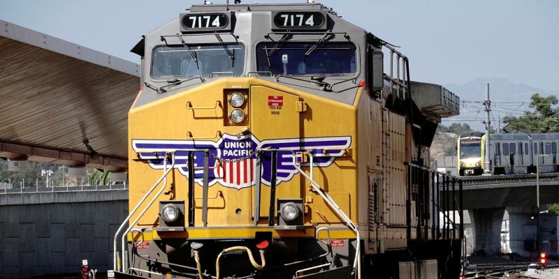 House Approves Imposing Railroad Labor Deal, Paid Sick Leave Measure - WSJ