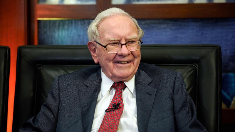 Berkshire Hathaway Reports Major Investment Losses in 2022 - The New York Times