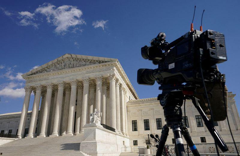 Supreme Court to decide if First Amendment stops government officials from blocking social media critics | CNN Politics