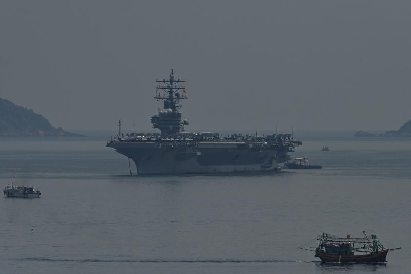 US’s Ronald Reagan aircraft carrier arrives in Vietnam’s Danang