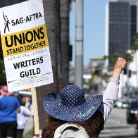 SAG-AFTRA Contract Expires; Negotiating Committee Urges Strike