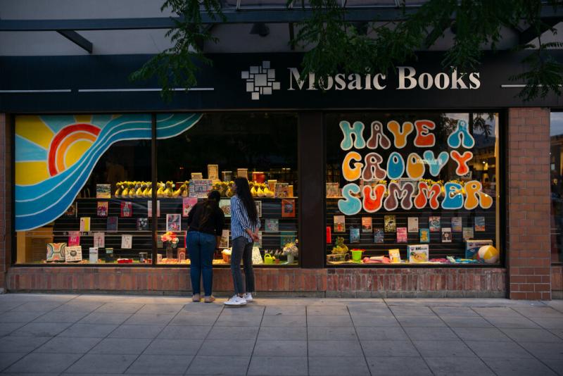 Challenged by Tech and Market Forces, Independent Bookshops Bounce Back