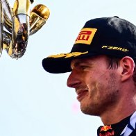 Max Verstappen wins 10 races in a row, breaking Formula 1 record