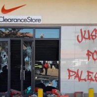 Powerful: 'Justice For Palestine' Spray-Painted On Freshly Looted Nike Store