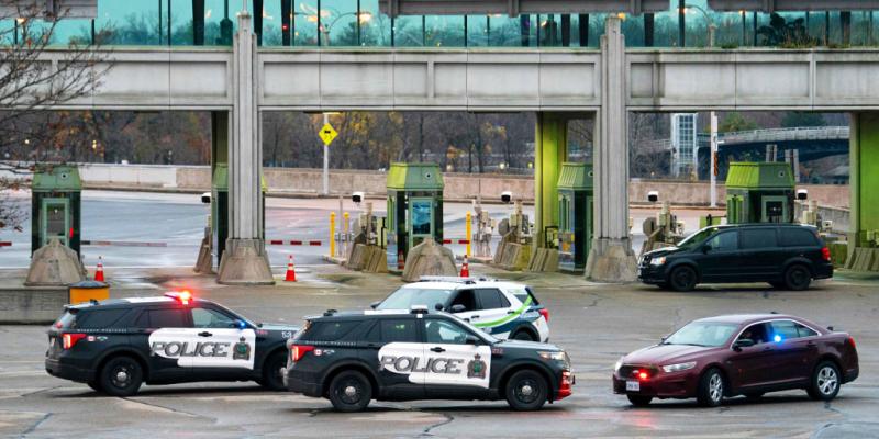 No sign of terrorism in blast that killed 2 at U.S.-Canada border in Niagara Falls, governor says