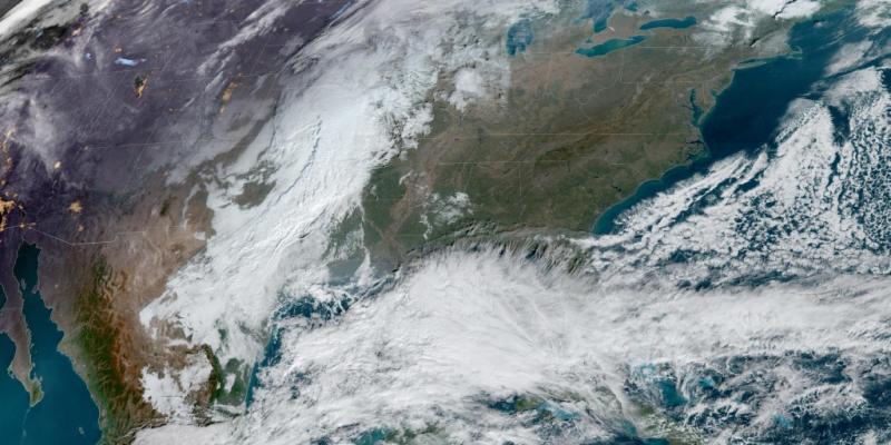 East Coast braces for powerful weekend storm that will bring high winds and heavy rain to millions