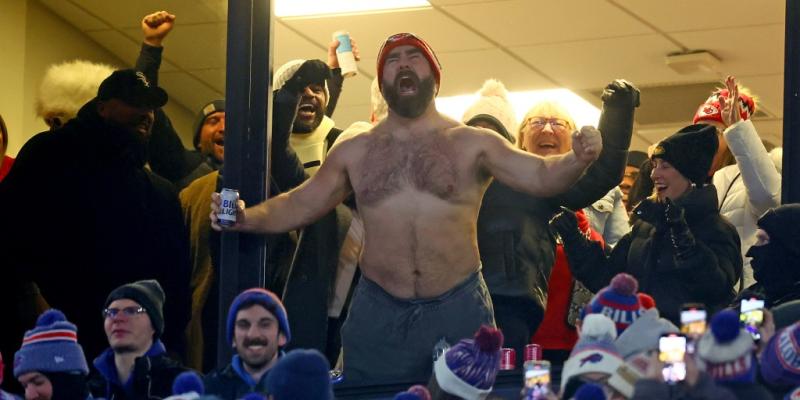 Jason Kelce steals show at Chiefs-Bills playoff game in Buffalo