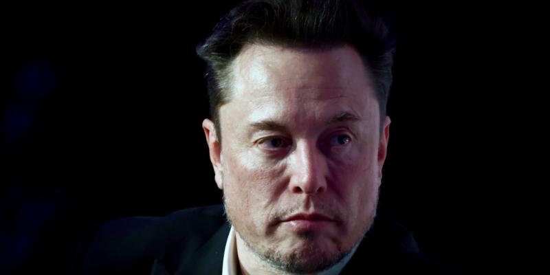 Elon Musk says his startup Neuralink has implanted a device in its first human