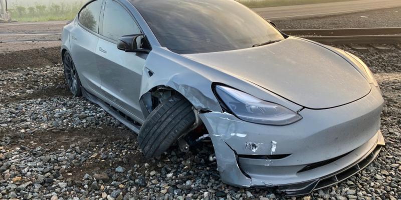 Tesla owner says car's self-driving mode didn't see train before crash