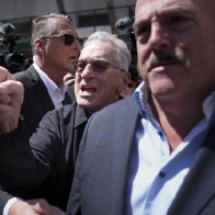 Biden camp brings in De Niro to go after Trump at the site of his trial