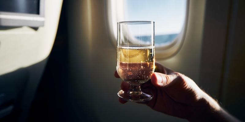 Drinking on a plane may be bad for your heart, new research suggests