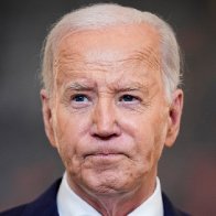 Biden signs executive order shutting down southern border