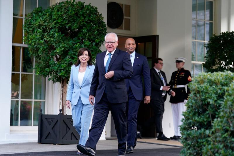 Harris VP Pick: Tim Walz Is the Best Choice - Bloomberg