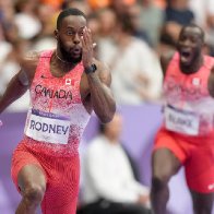 Andre De Grasse and Team Canada win gold in men’s 4×100 relay