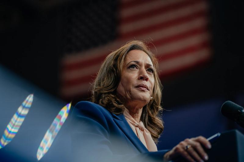 Kamala Harris is making one big strategic break from Hillary Clinton